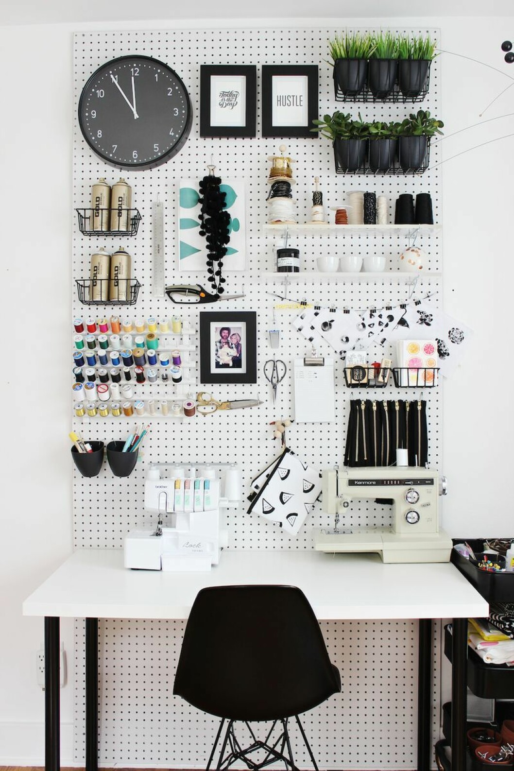 Foto: A Beautiful Mess Arbetsplats