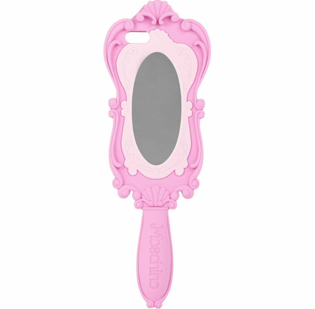 8. Mobilfodral, 516 kr, Moschino Net-a-porter.com