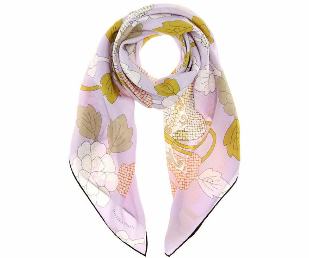 8. Scarf, 2699 kr, Bottega Veneta Mytheresa.com