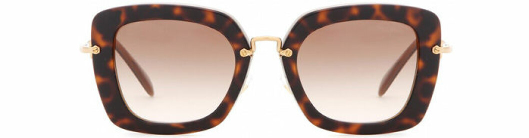 9. Solglasögon, 2246 kr, Miu Miu Mytheresa.com