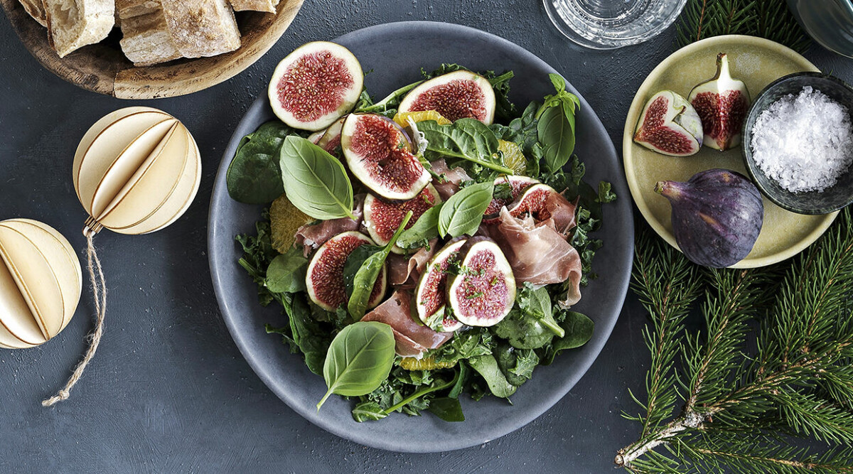 Sallad med färska fikon och serranoskinka