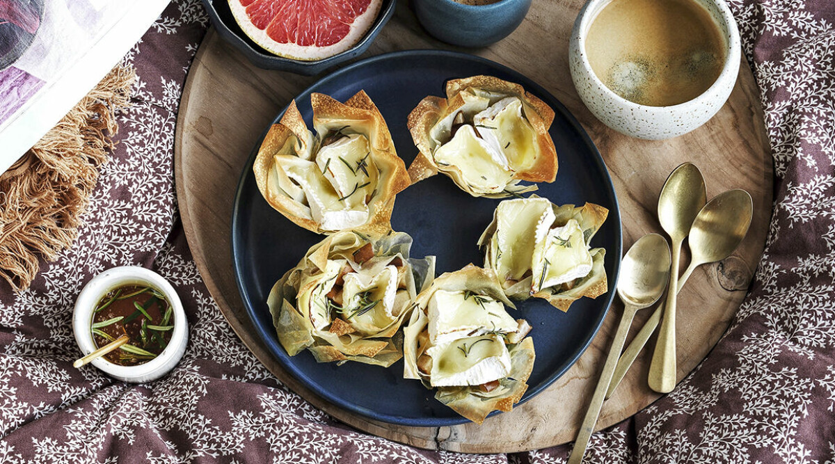 Filotarte med brie och päron