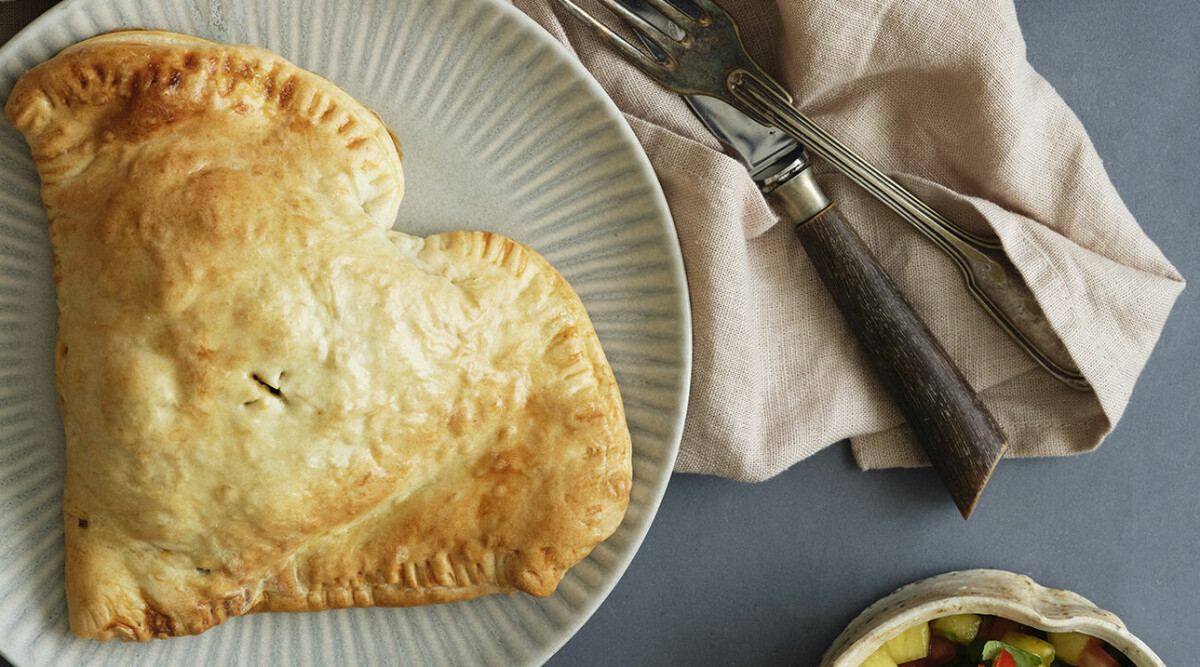 Empanadas med söt ananassalsa