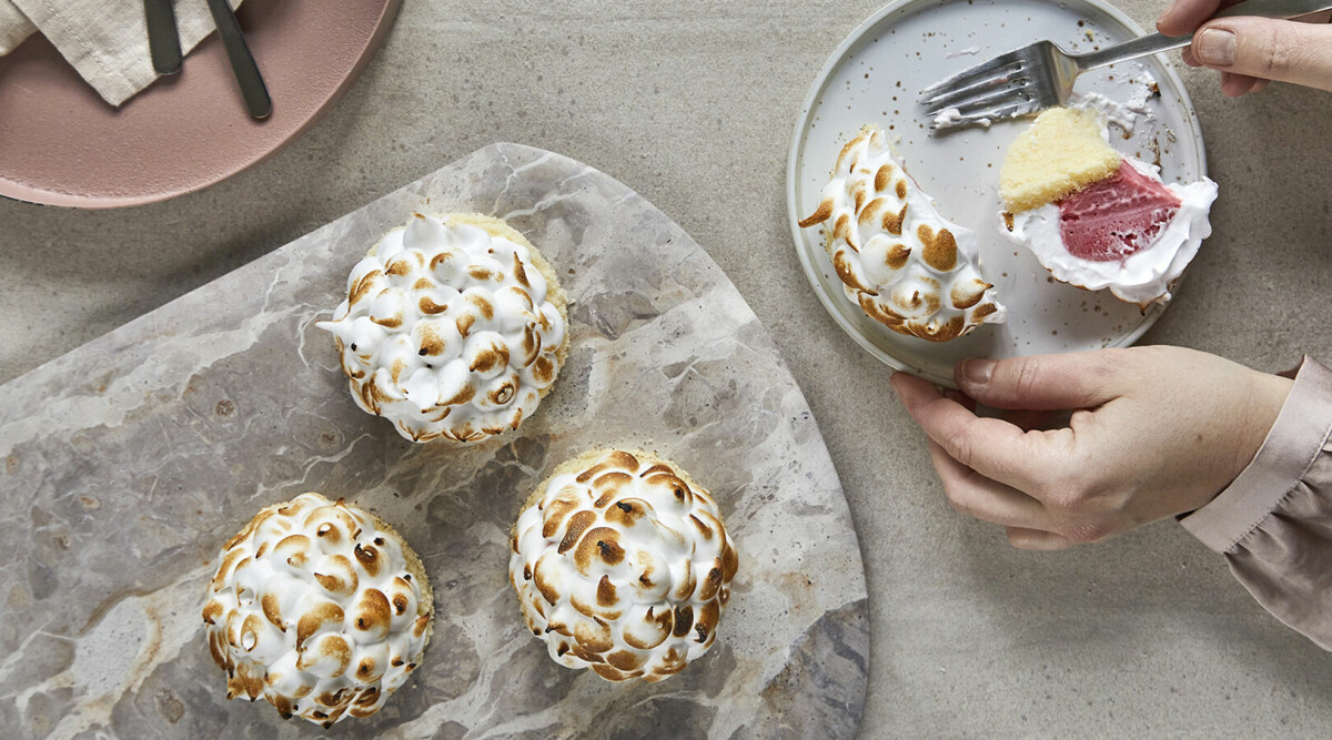 Mini baked Alaska med hallonsorbet