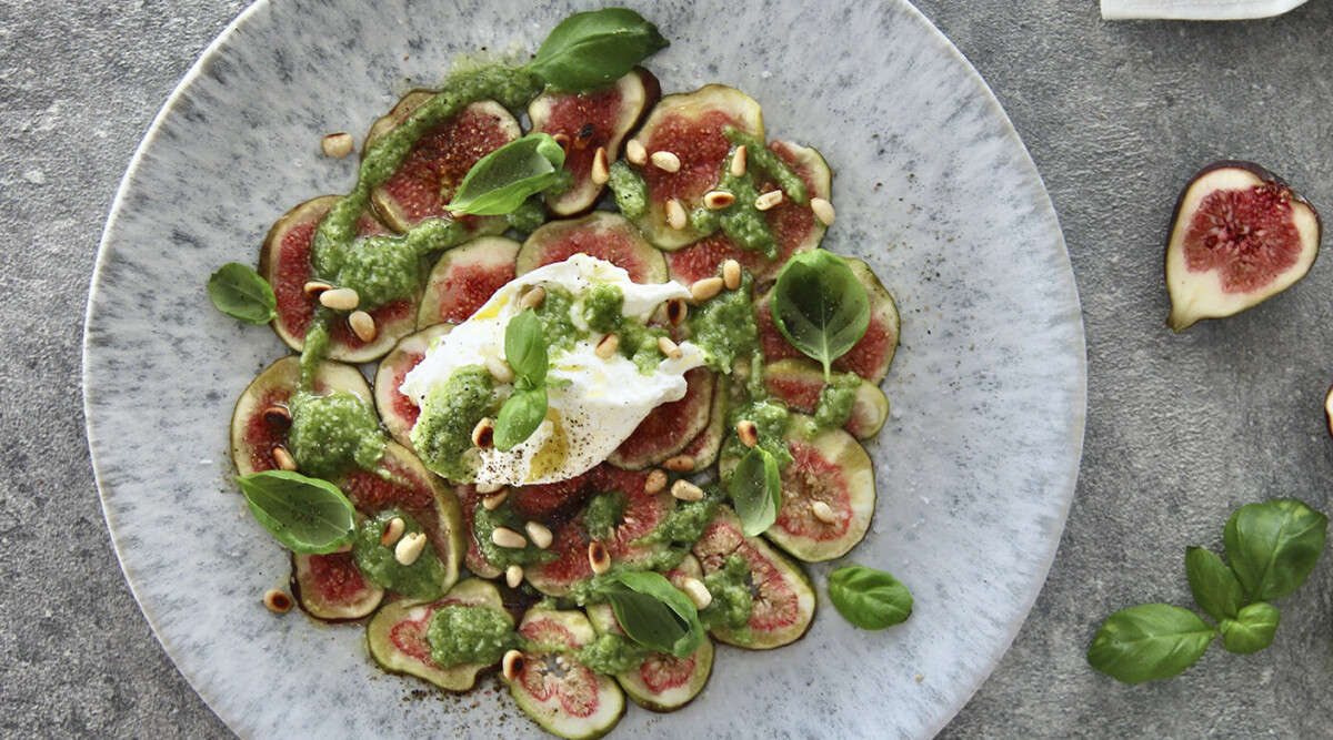 Fikoncarpaccio med hemgjord pesto och burrata