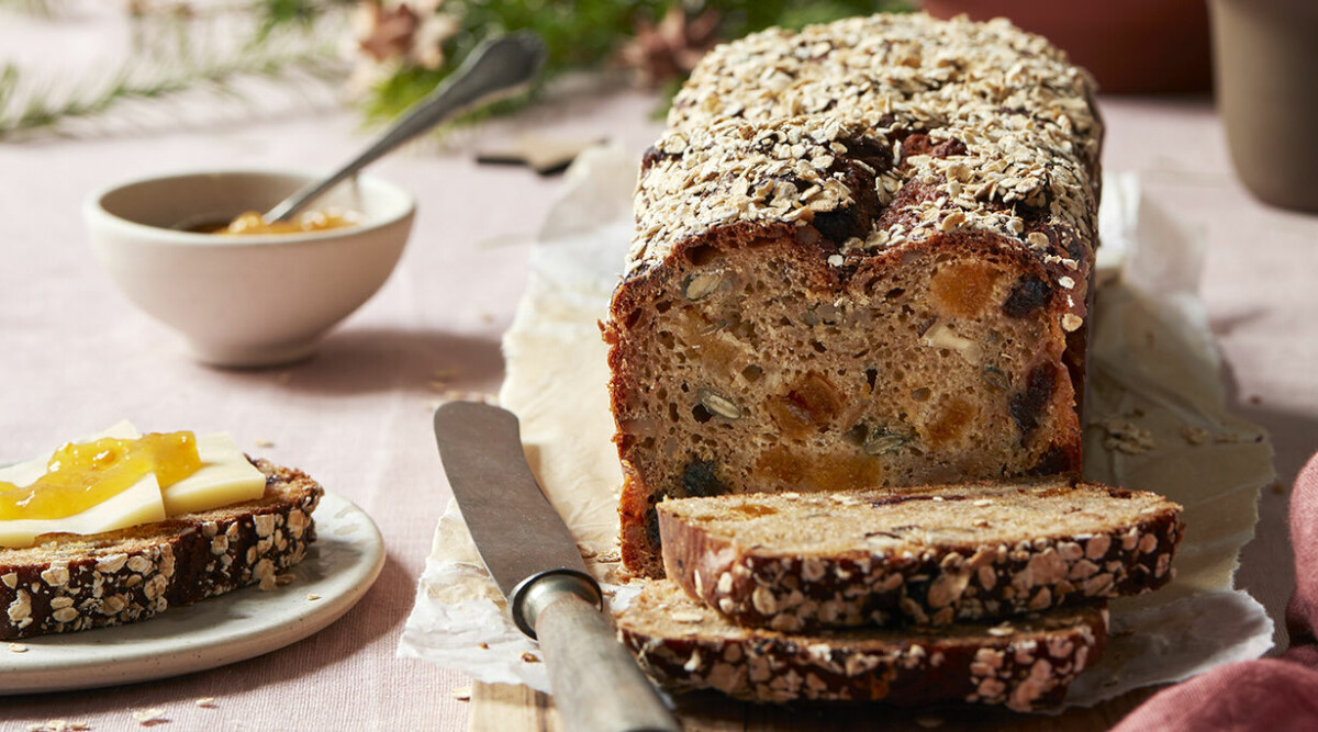 Saftigt och fruktigt nötbröd