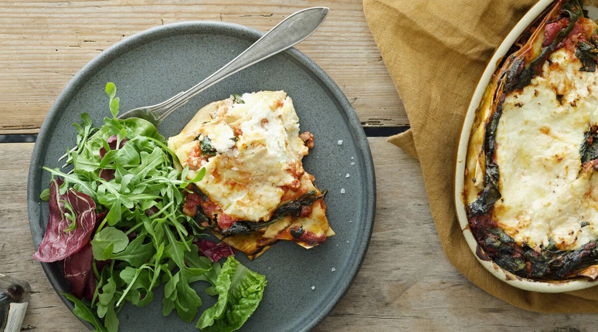 Lasagne med salsiccia, ­ricotta och spenat