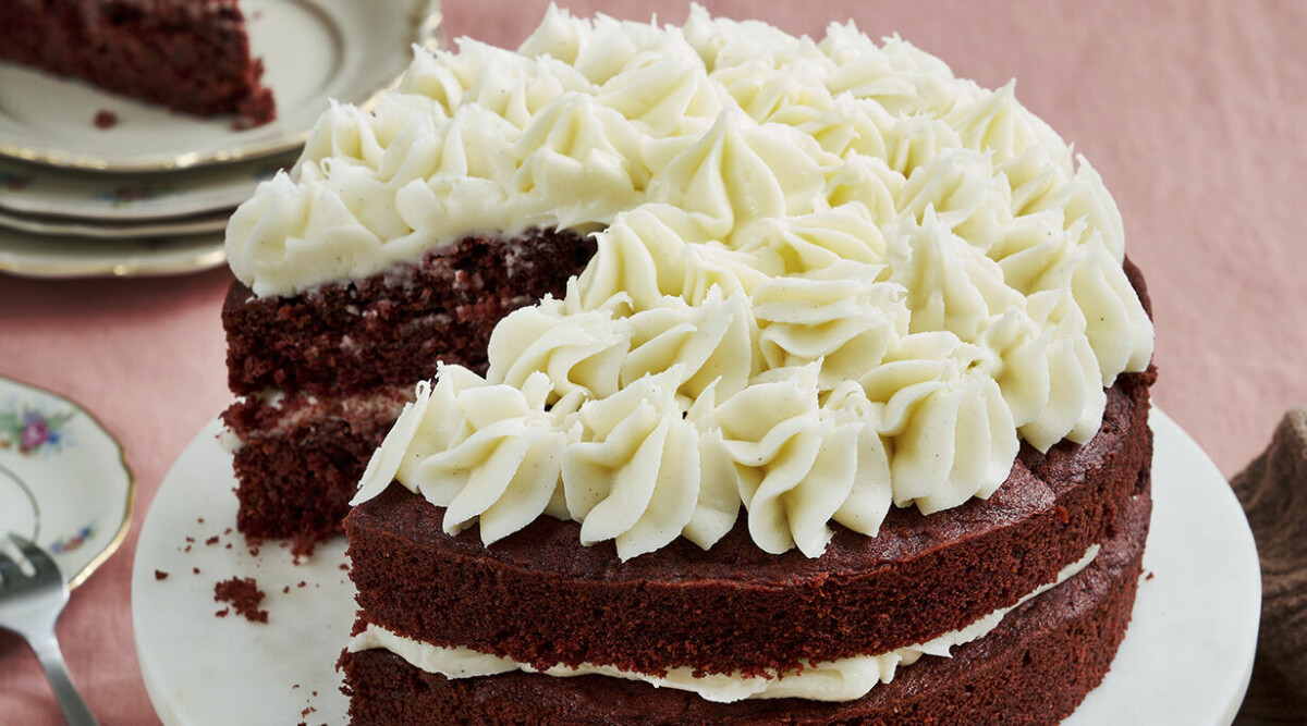 Red velvet cake med rödbeta och frosting