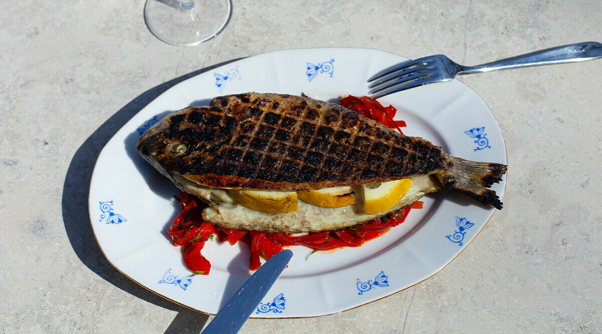 Så lyckas du med fisk på grillen – kockens bästa tips