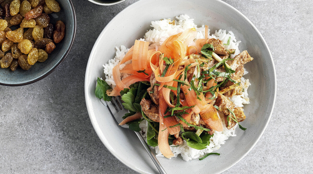 Fläskgryta med garam masala och morotssallad