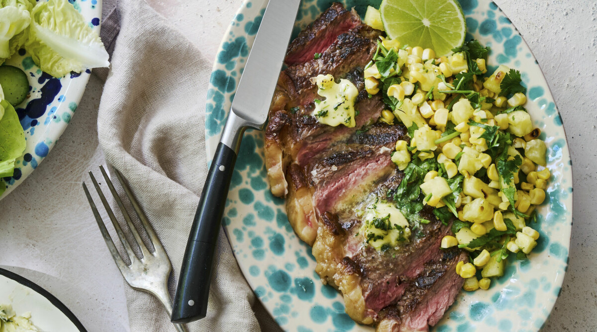 Entrecôte med timjansmör och majssalsa