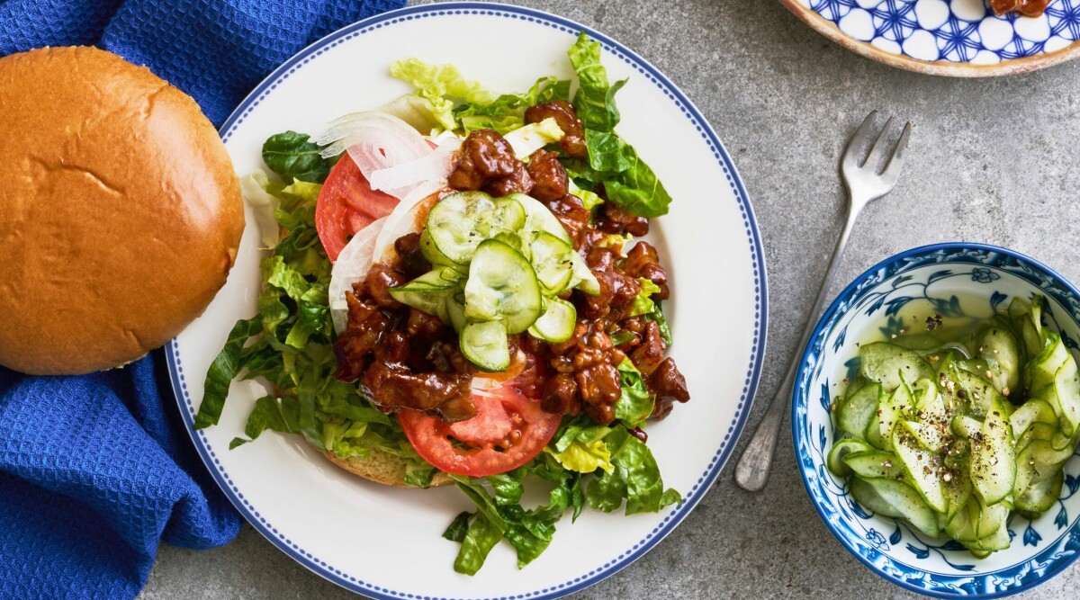 Chop chop BBQ-burgare med gurksallad