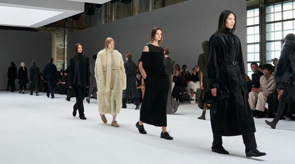 Här tar Cos över NYFW – se kändistäta visningen
