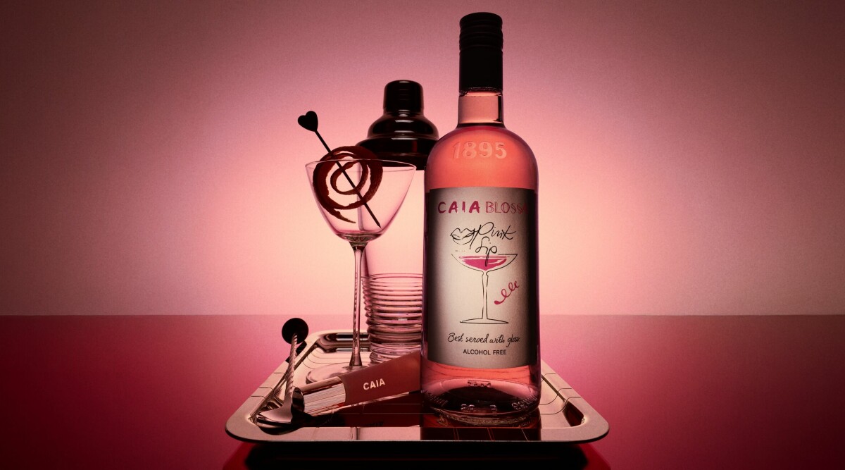 Nu blir julen rosa – Blossa och Caia Cosmetics släpper exklusiv glögg