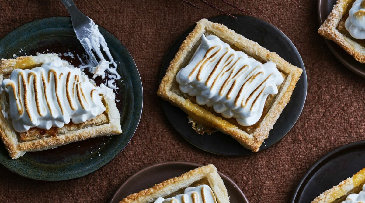 Semmelrutor med citronkräm och maräng