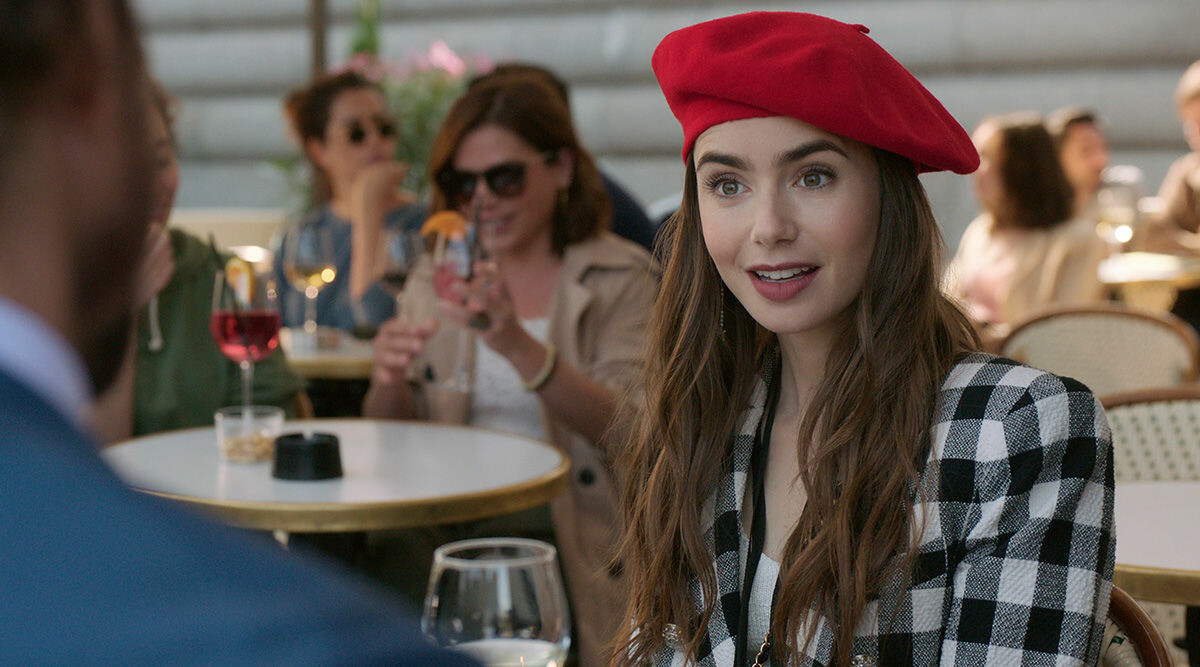 Lily Collins svar på kritiken kring Emily in Paris