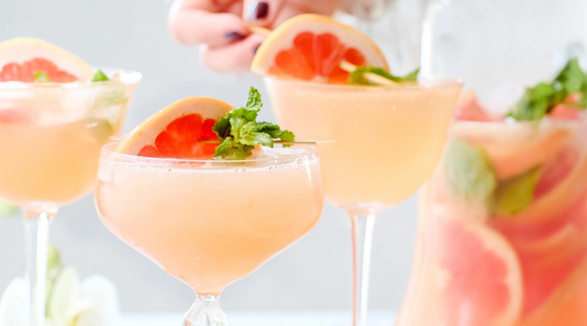 Grapefrukt fizz – så gör du den bubbliga drinken