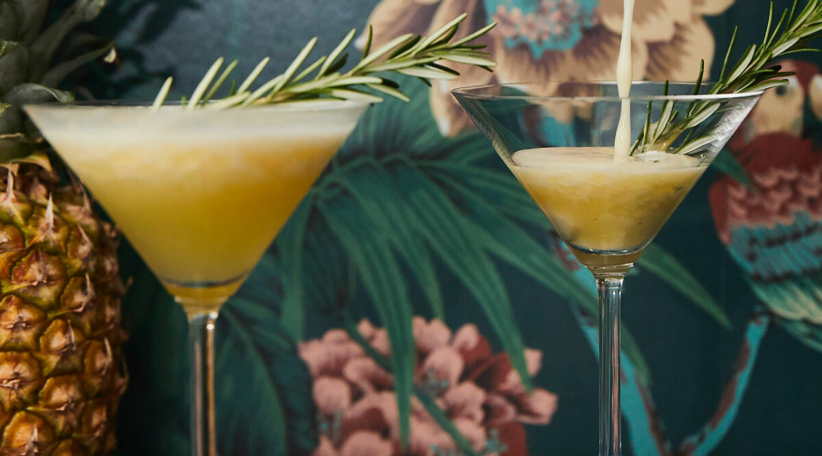 Ginger beer cocktail med ananas
