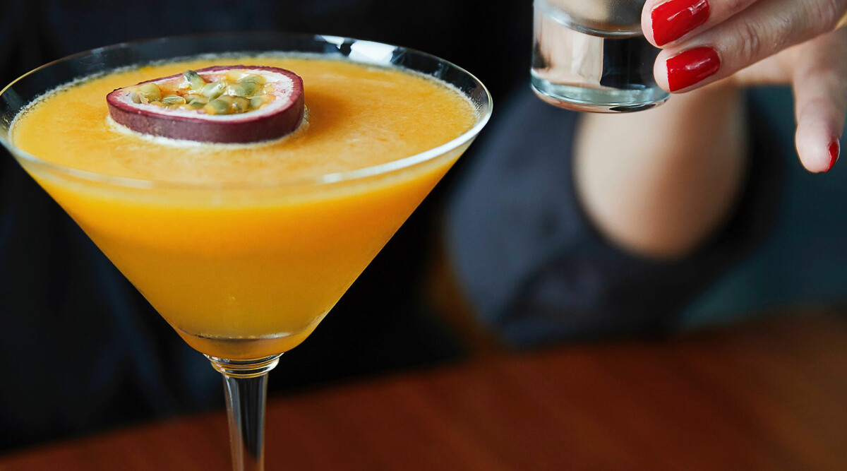 Passion star martini – serveras med en shot bubbel