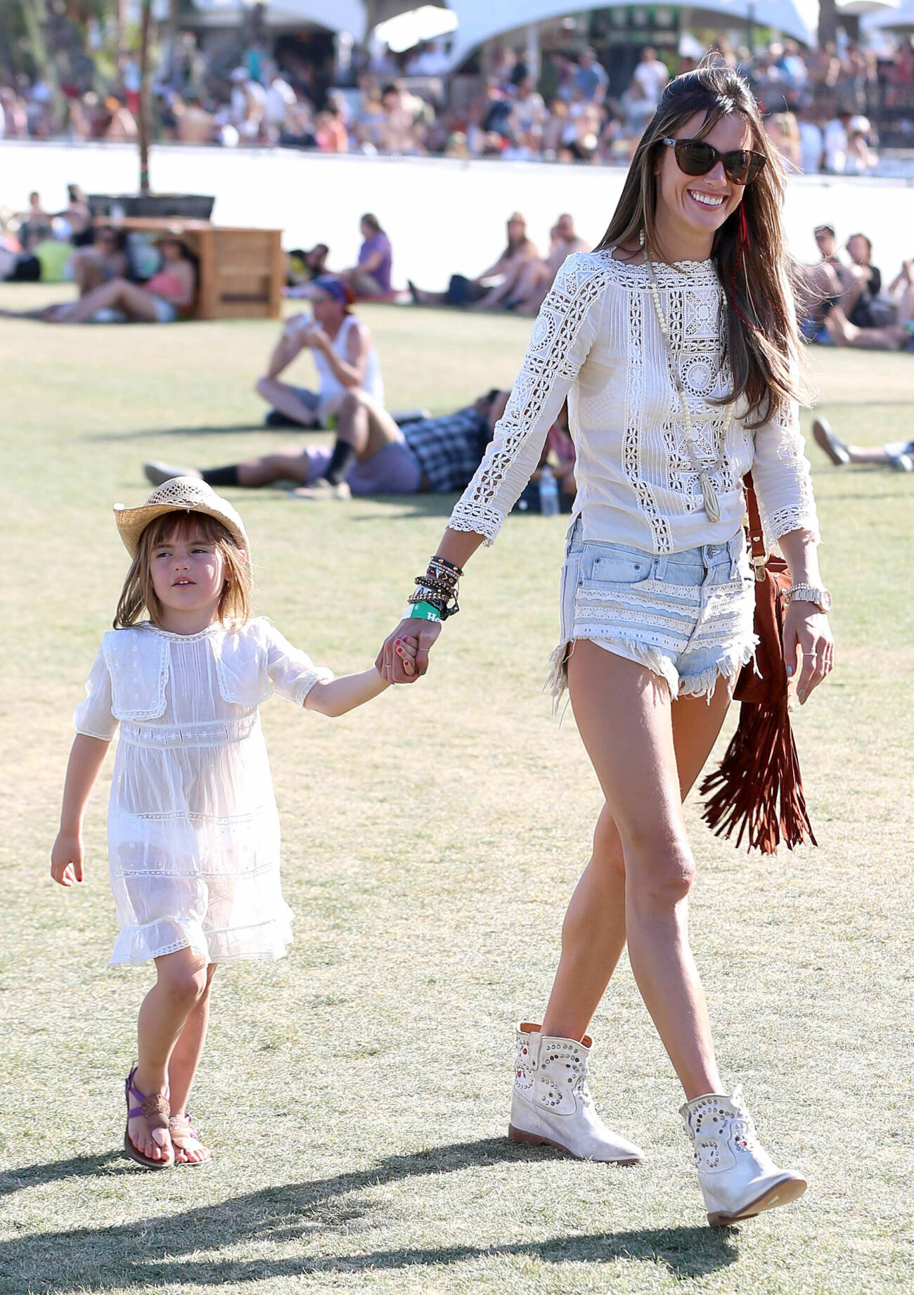Alessandra med dottern Anja på Coachella 2013