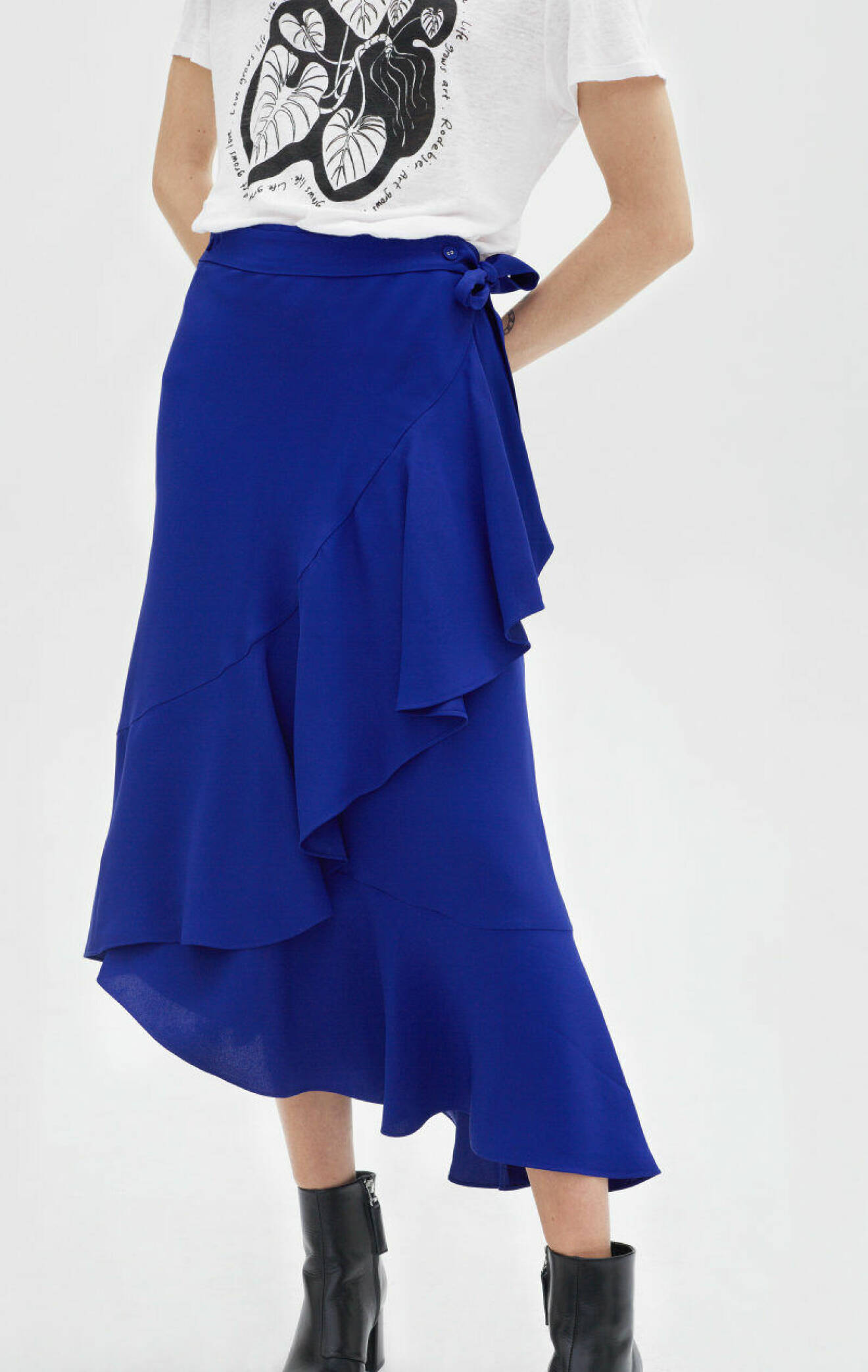 Blå vadlång kjol med volang
