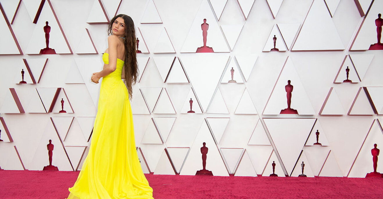 Zendaya i gul klänning på Oscarsgalan