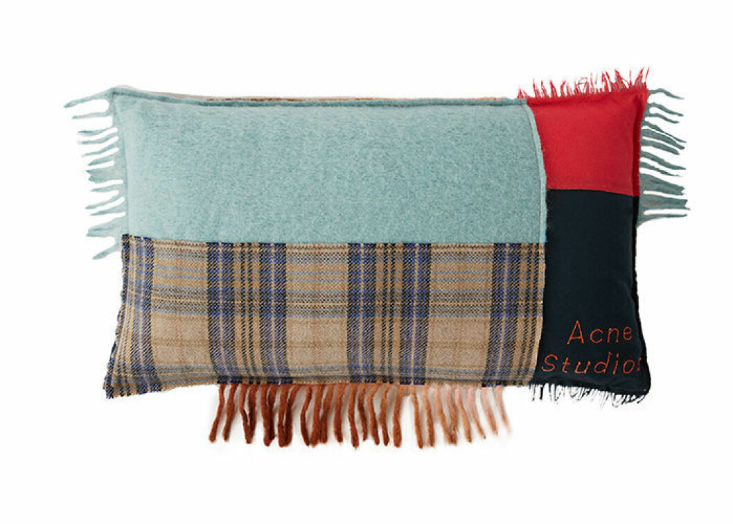 Stor kudde från Acne Studios