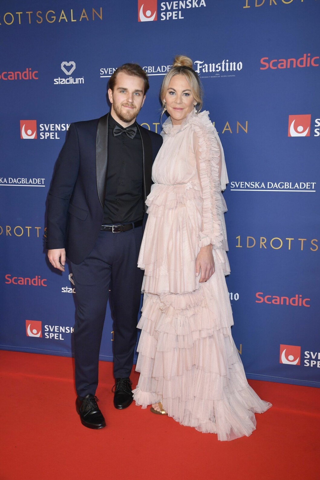 Adam Kjellström och Emma Igelström. Adam Kjellström och Emma Igelström på röda mattan på Idrottsgalan 2020