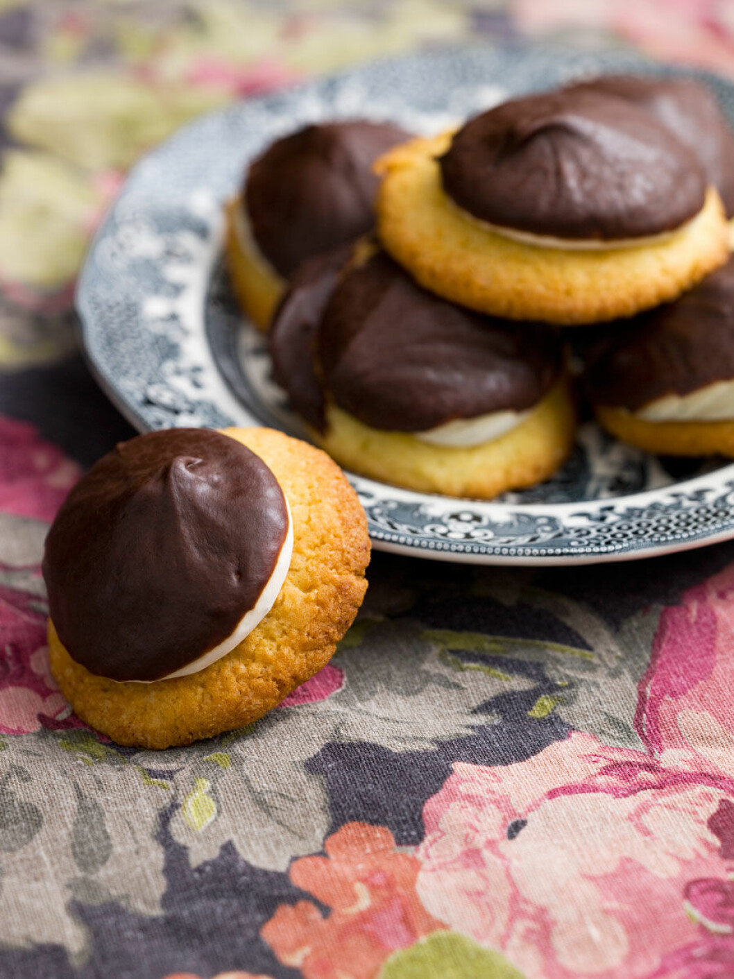 Marshmallow teacakes. Marshmallow teacakes.