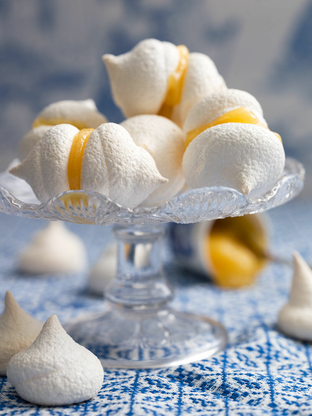 Maränger med clementincurd. Maränger med clementincurd.
