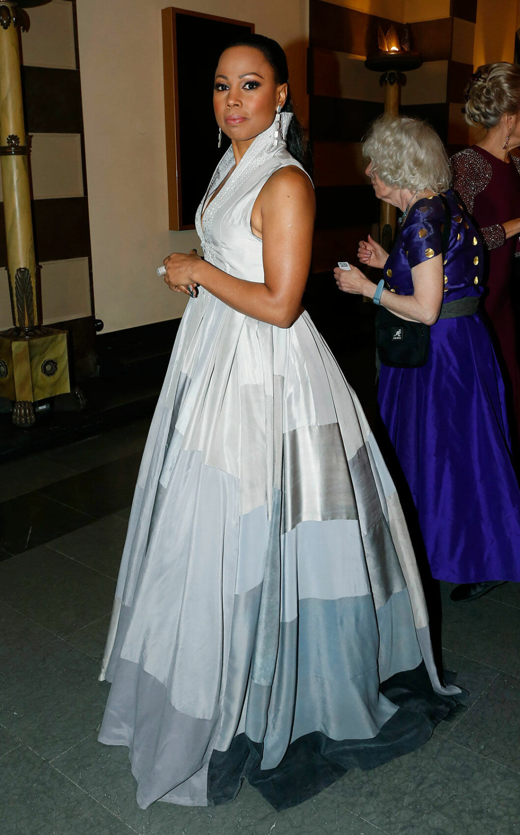 Alice Bah Kuhnke Alice Bah Kuhnke på Nobelfesten 2018 i klänning från Remake