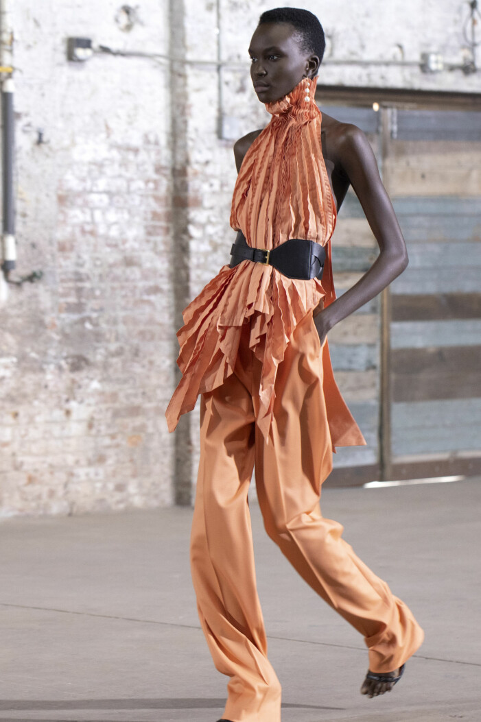 Altuzarra SS21. Orange färgkick 2021