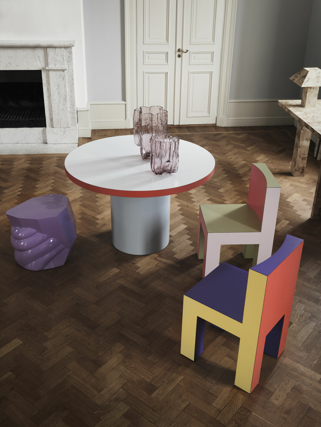 Färgglatt och lekfullt på Älvsjö Gård under Stockholm Furniture Fair 2023