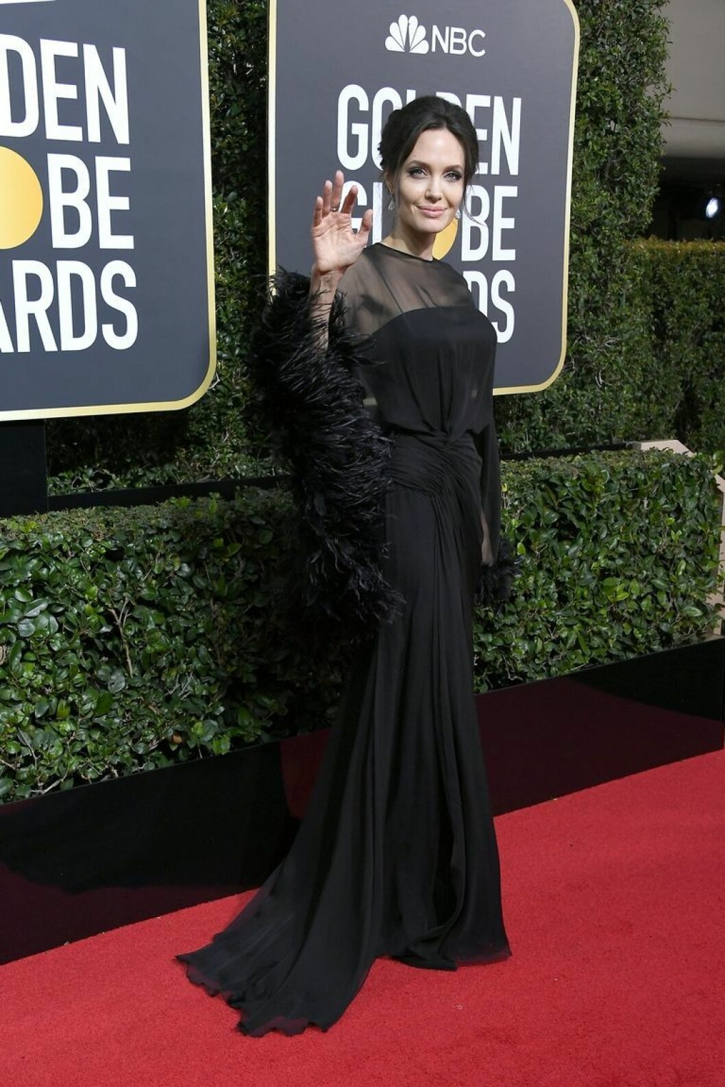 Angelina Jolie under Golden Globe 2018.