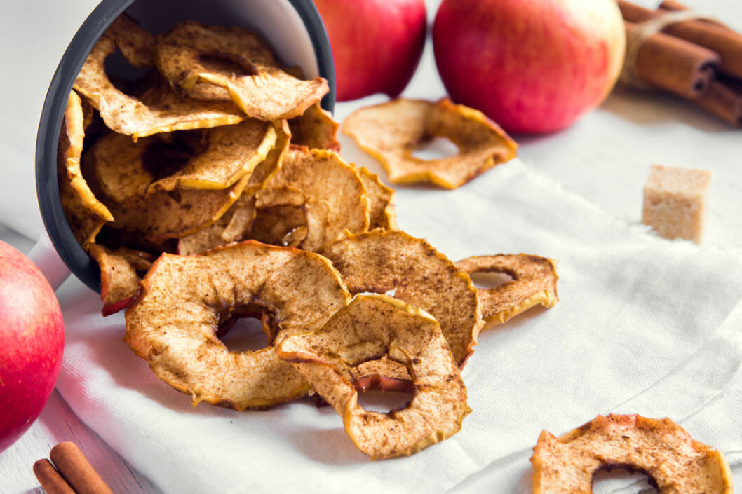 Kryddiga äppelchips. Recept på höstiga äpplechips