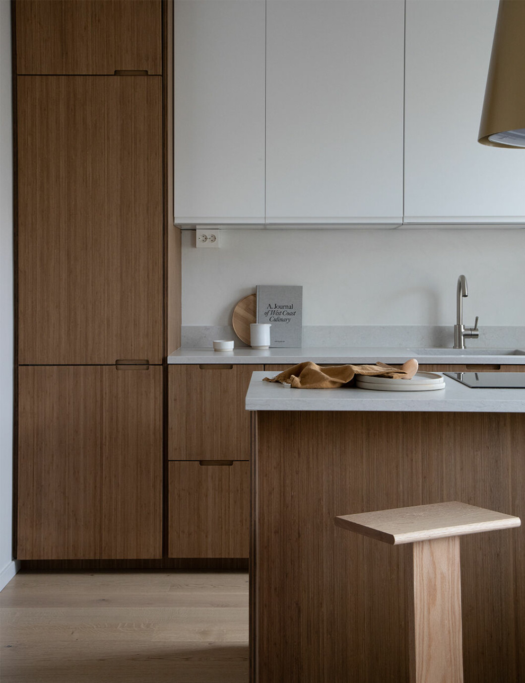 Bambu är ett hållbart materialval och blir snyggt i köket. Foto: Ask og Eng The A Collection från Ask Og Eng i bambu