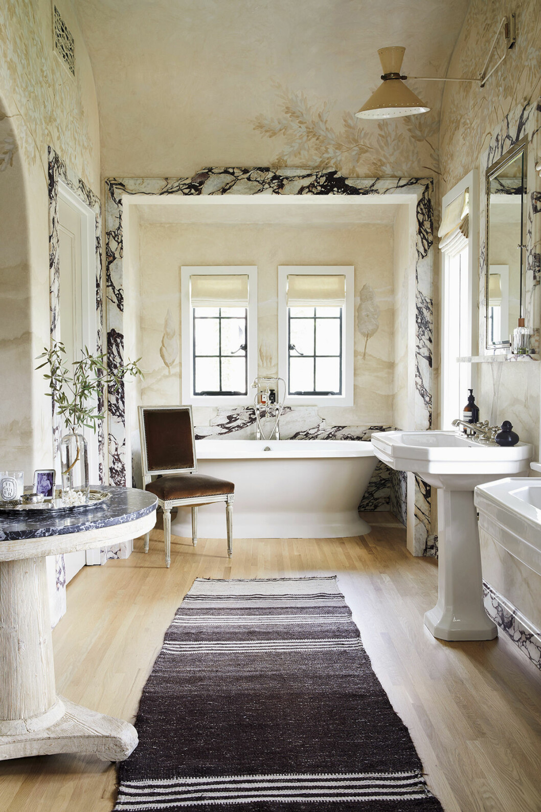 badrum marmor mural vaggmalning inspiration