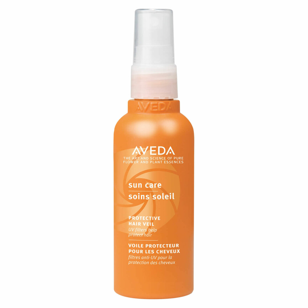 Avedas Protective Hair Veil doftar som en dröm och skyddar torra toppar. Klicka på bilden för att komma direkt till den. Avedas Protective hair veil