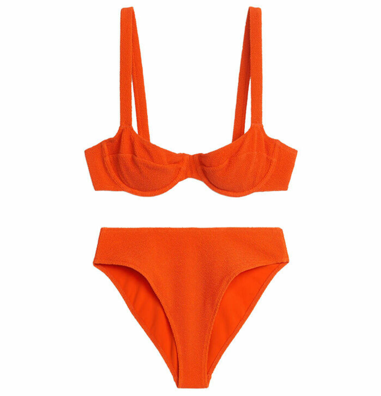 orange bikini i krinklat material med ovadderade kupor från Arket