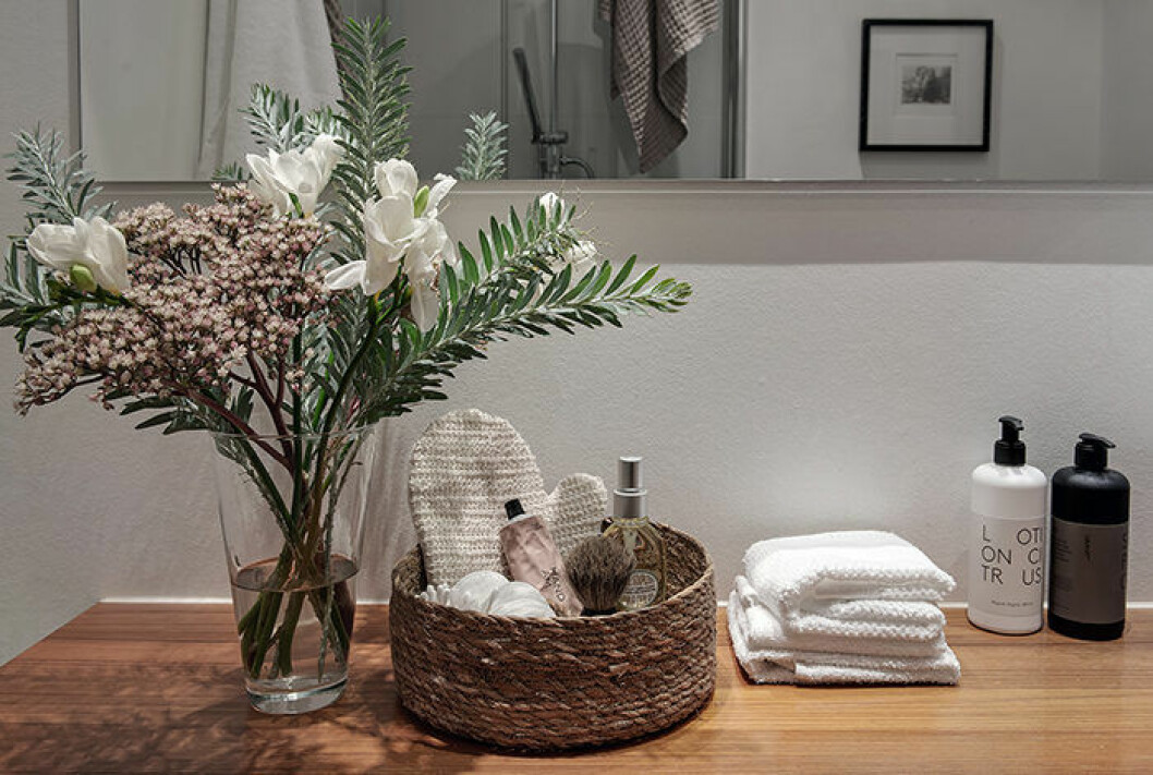 Foto: Fredrik J Karlsson Styling: Greydeco för Alvhem/mäklare: Anna-Kajsa Nylander Fina detaljer i badrummet