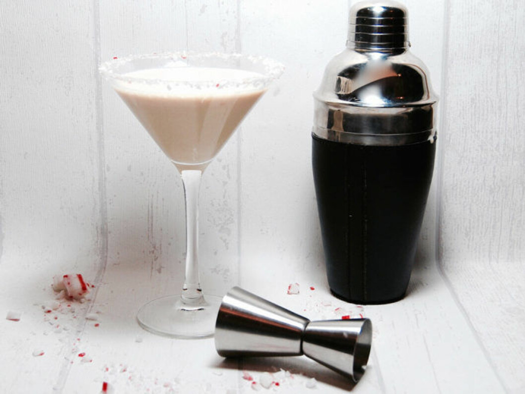 Baileysdrink med polkagris. Baileysdrink med polkagris.