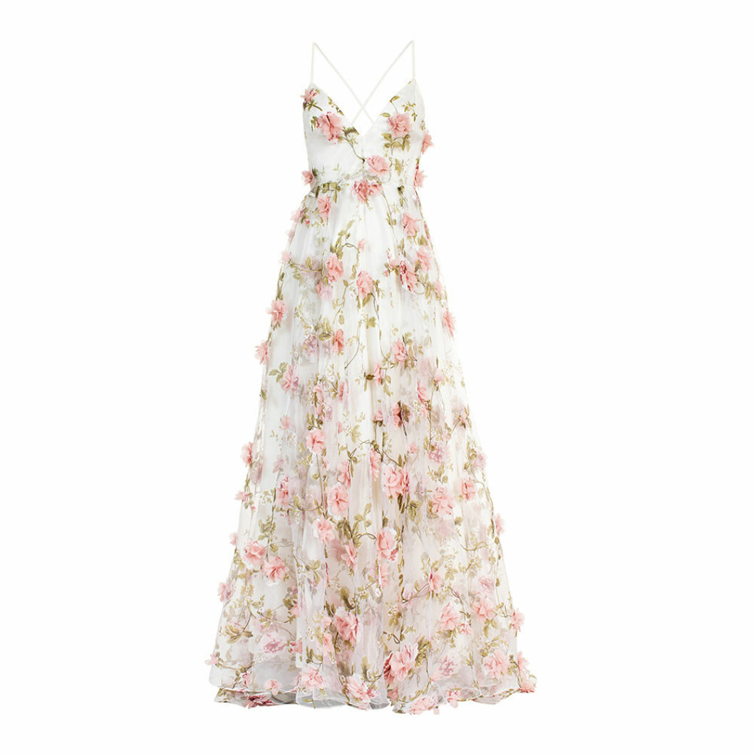 brudtärneklänning med blommor