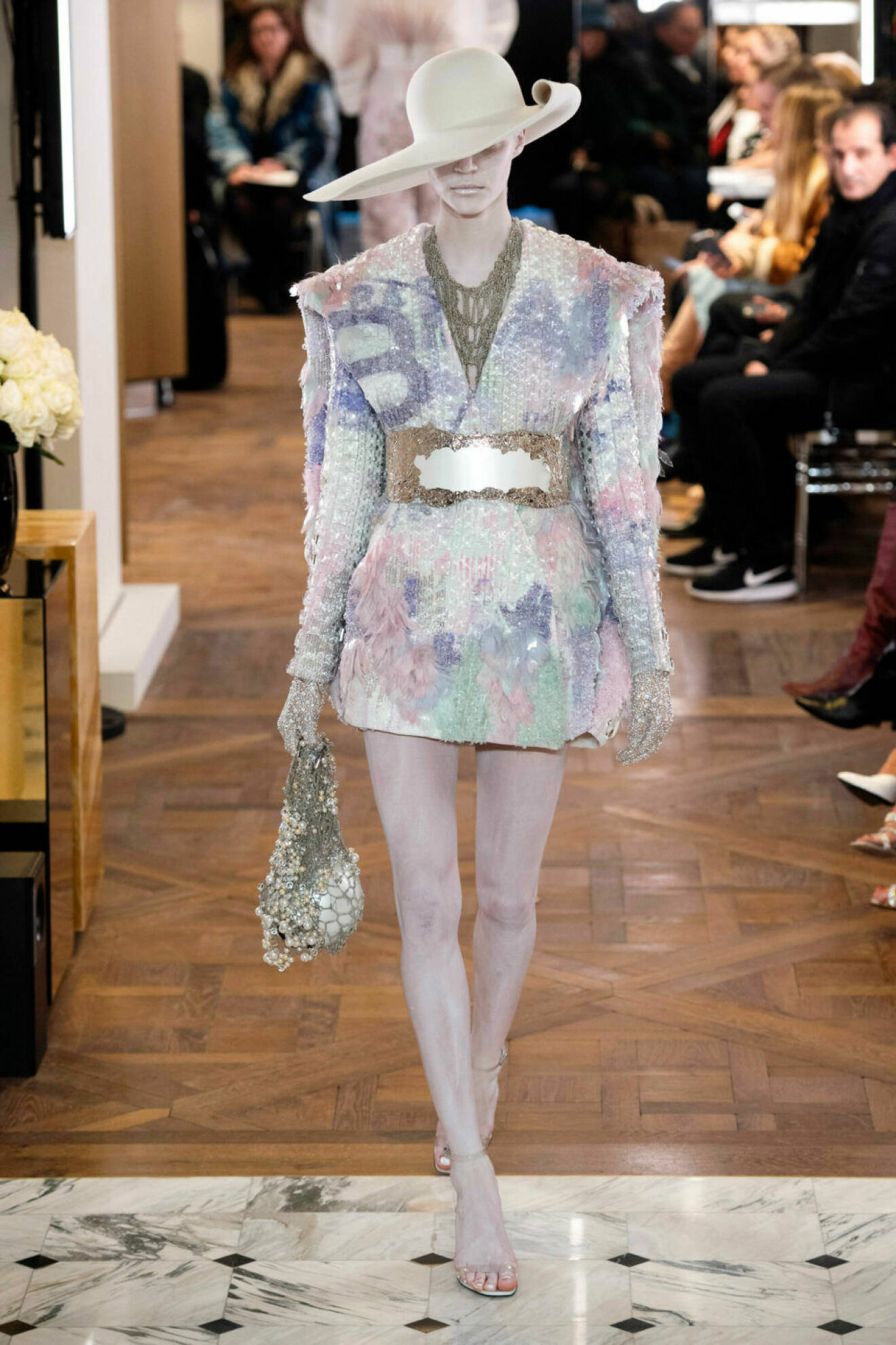 Multifärgad blazer på Balmains SS19 haute couture–visning på Couture Week i Paris
