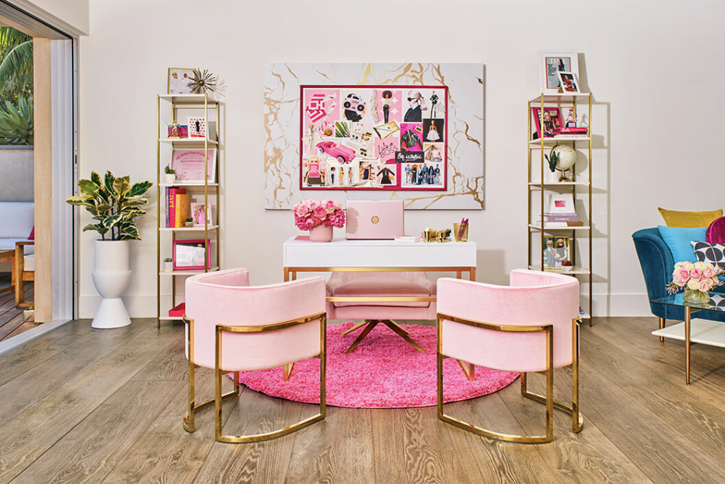 Rosa inredning hemma hos Barbie i Malibu