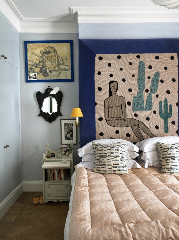 Hemma hos Beata Heuman som vann Årets Inredare på ELLE Deco Design Awards 2021 sovrummet