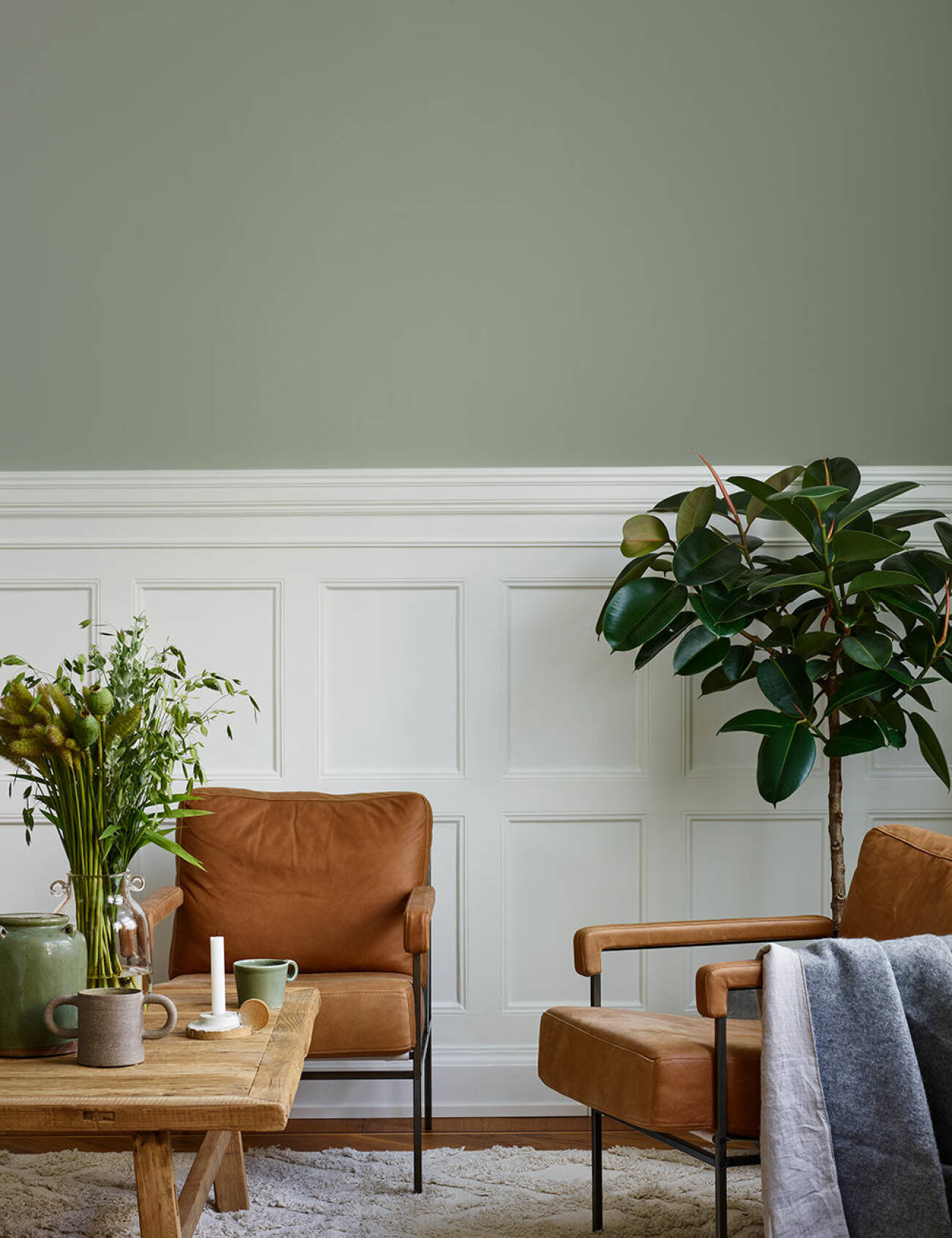 Salvia 825 är en diskret grön väggfärg.