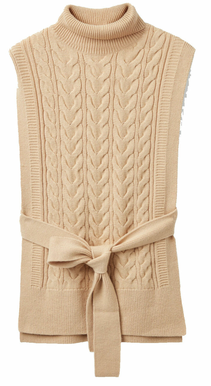 Beige kabelstickad väst från Cos.