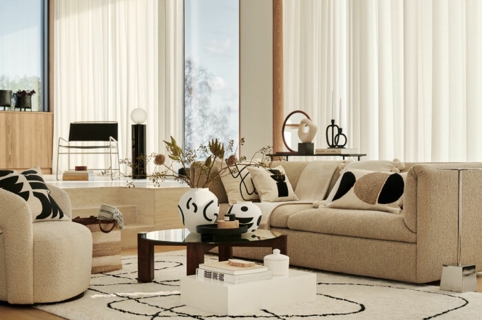 Toner av beige, vitt, brunt och svart hos H&M Home våren 2021. Foto: H&M Home beige ljus och minimalistisk inredning