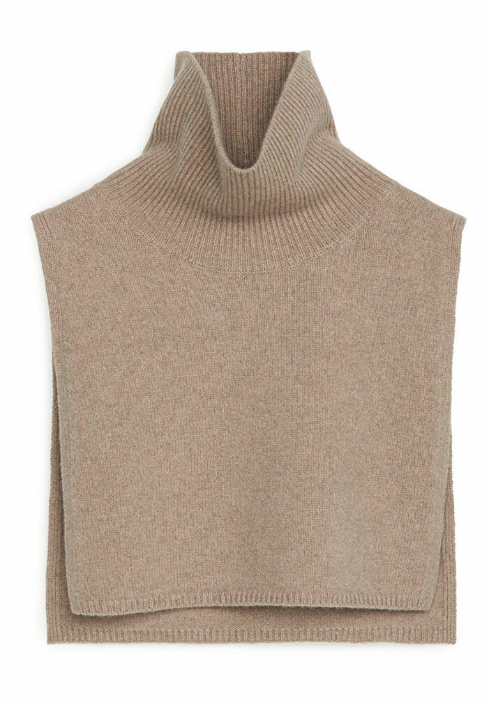 beige-polokrage-arket