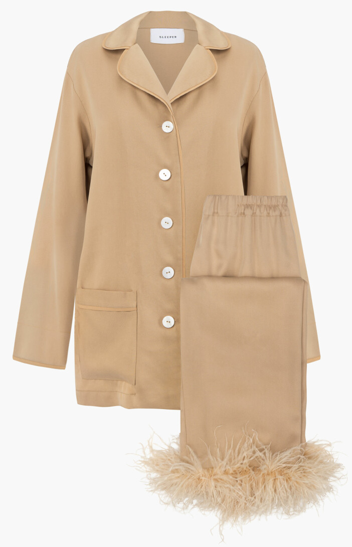 beige pyjamas med fransar från sleeper